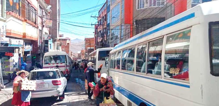 Alcaldía busca descongestionar la zona del mercado Uyuni
