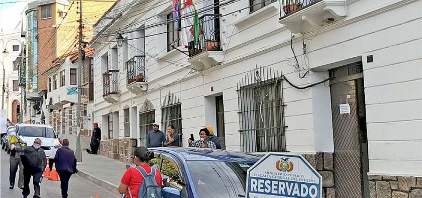 Fiscalía indaga a tribunos por usurpación del cargo