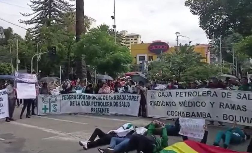 Tras varias semanas de protesta, designan a médico chuquisaqueño como nuevo director de la CPS