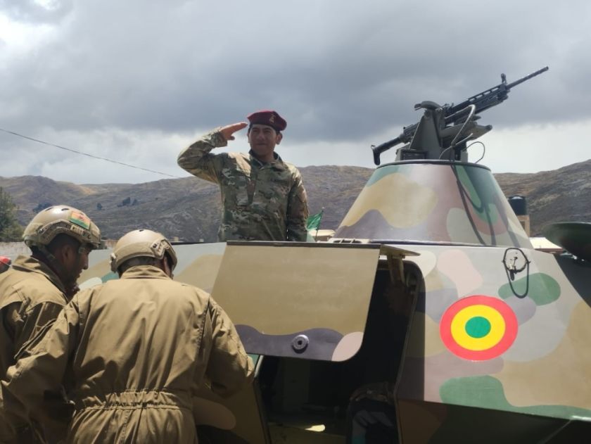 Entregan 266 libretas de servicio militar a personas con discapacidad de 11 municipios de La Paz, Chuquisaca y Potosí