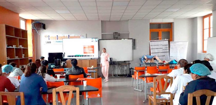 Capacitan al personal de salud para reducir la muerte materna