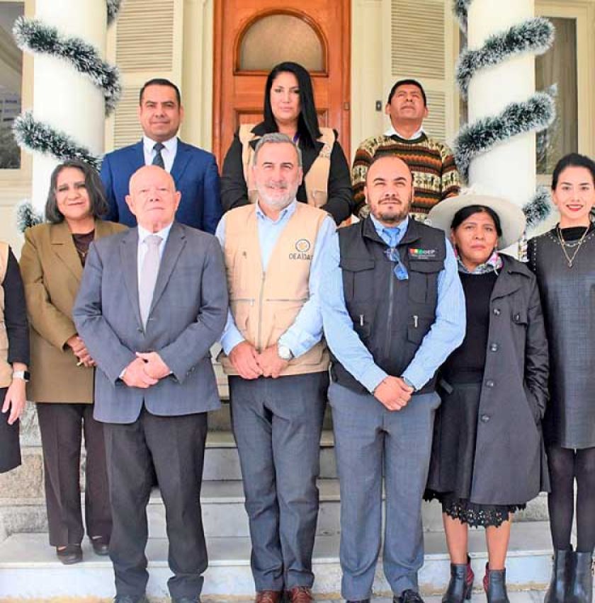 Misión de la OEA se reúne con autoridades bolivianas