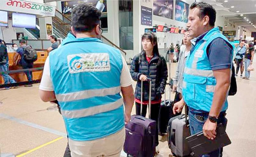 ATT anuncia “controles rigurosos” a aerolíneas