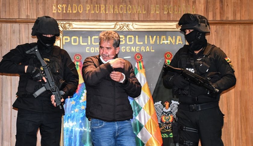 Dávila dejó una carta que pone “nerviosos” a algunos políticos, revela su abogado