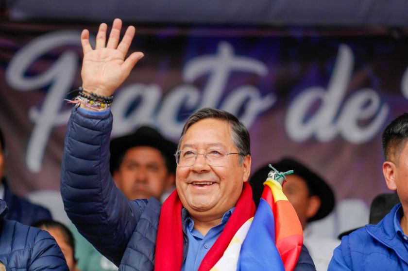 Luis Arce llama a la militancia del MAS a construir un programa para retomar el Gobierno en 2025