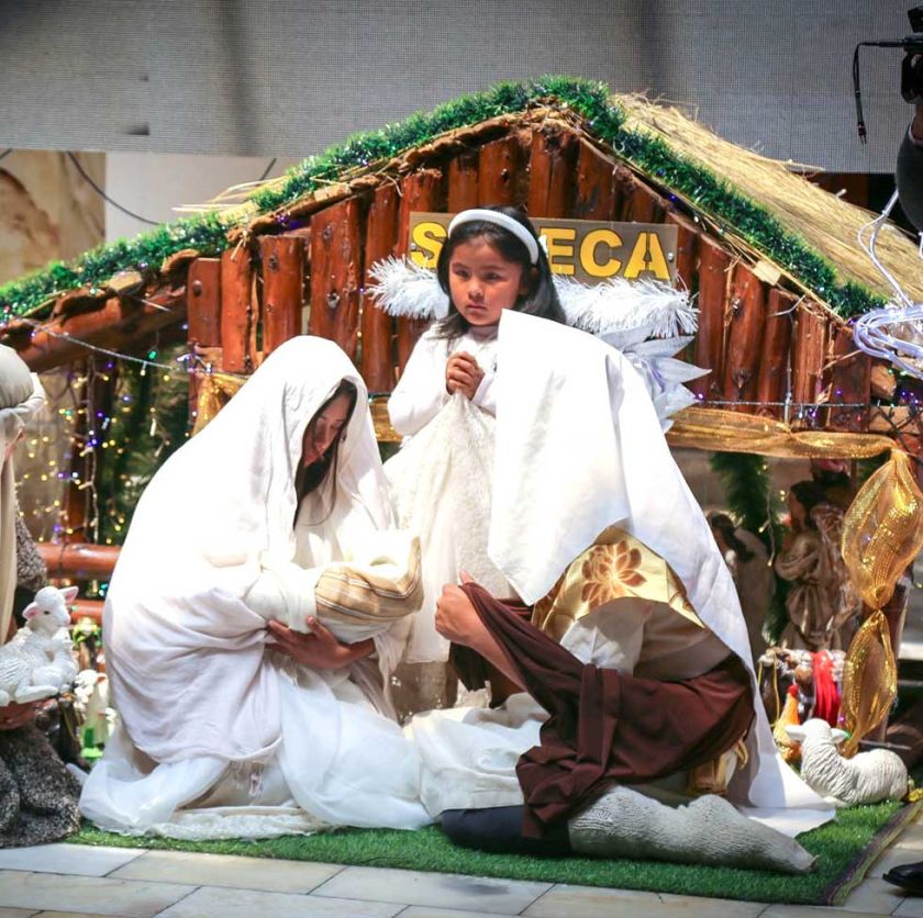 Ultiman los detalles para la entrada "Navidad de Antaño"