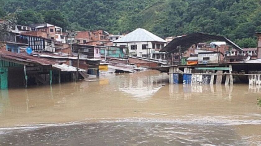 La Paz: Más de 100 familias resultan afectadas por desborde de ríos en el municipio de Chima