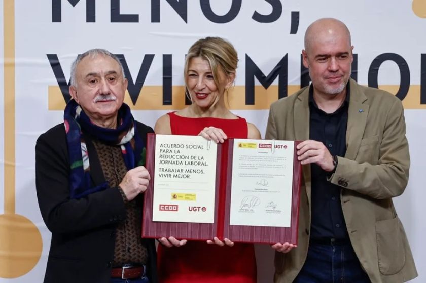 España: Ministerio de Trabajo y sindicatos firman el acuerdo para reducir la jornada laboral a 37,5 horas