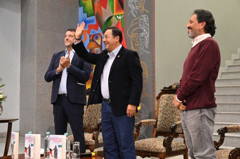Luis Arce: 'Va a ser una contienda electoral entre la derecha y la izquierda' 