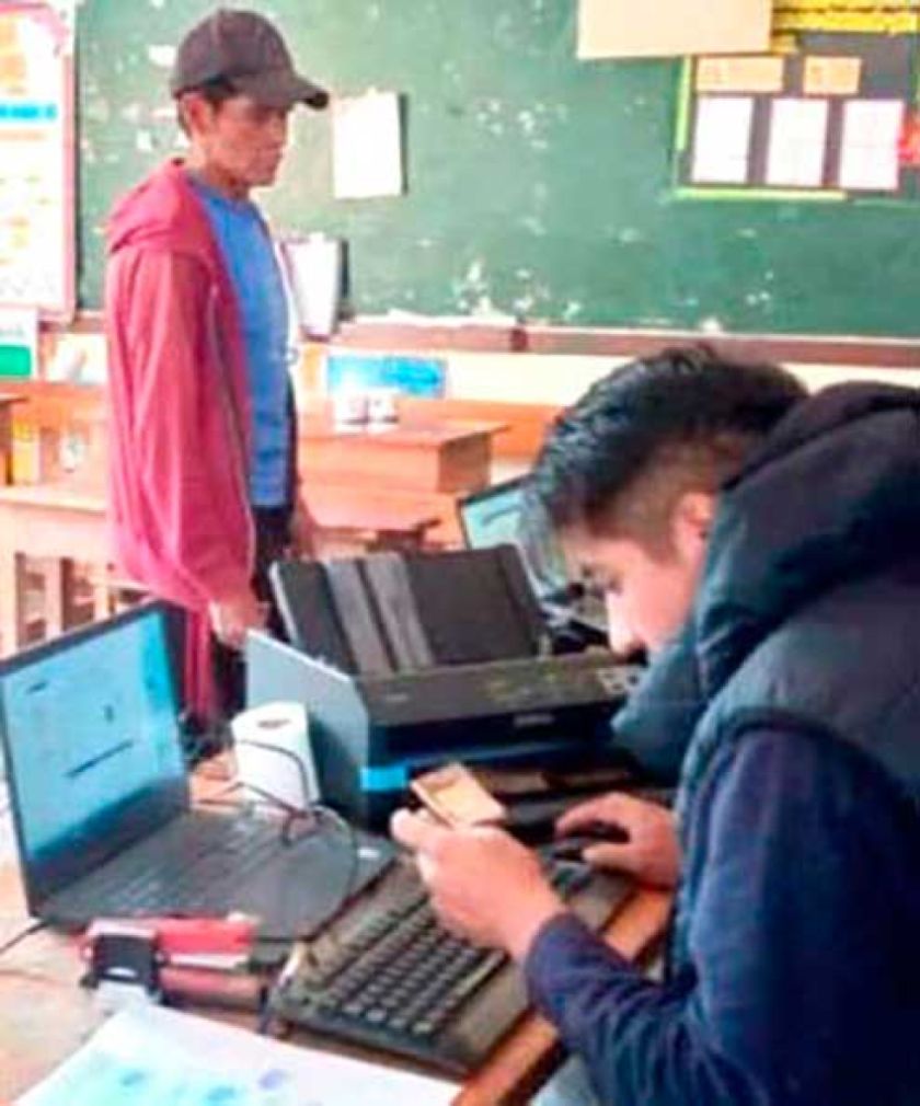 Cerca de mil alumnos no cobraron el bono escolar