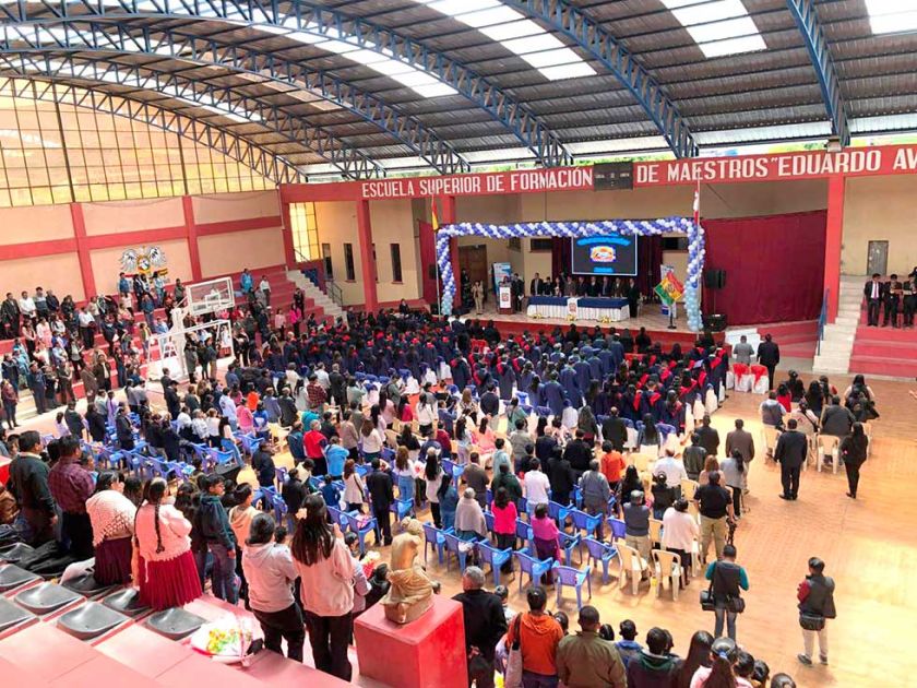 Encomiendan compromiso a los nuevos educadores de la Esfmea en Potosí