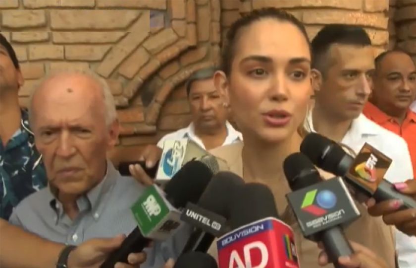 Piden por la libertad de Luis Fernando Camacho con una misa en Santa Cruz