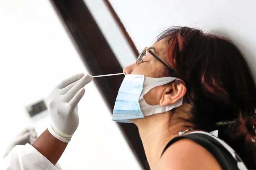 La covid es «un virus más» 5 años después, pero la OMS se mantiene en alerta
