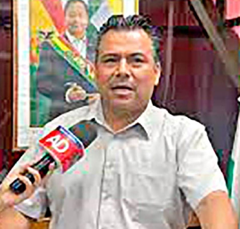 A Evo lo protegen “sicarios armados” y “no es el pueblo”
