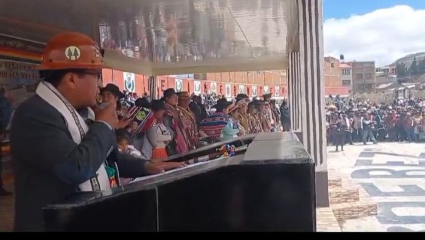 Gobernador posesiona autoridades originarias de Potosí