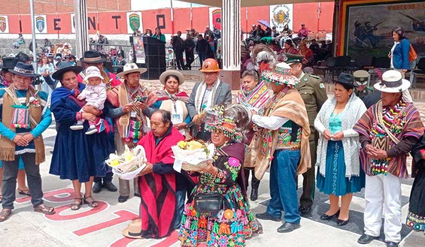 Ayer más de cinco mil autoridades originarias asumieron funciones
