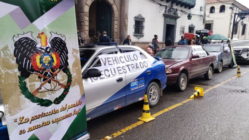 Diprove Potosí recupera dos vehículos robados