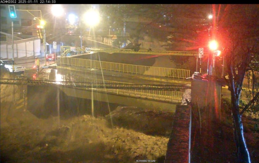 Crecida “alarmante” del río Achumani en La Paz activa las alertas en la zona Sur