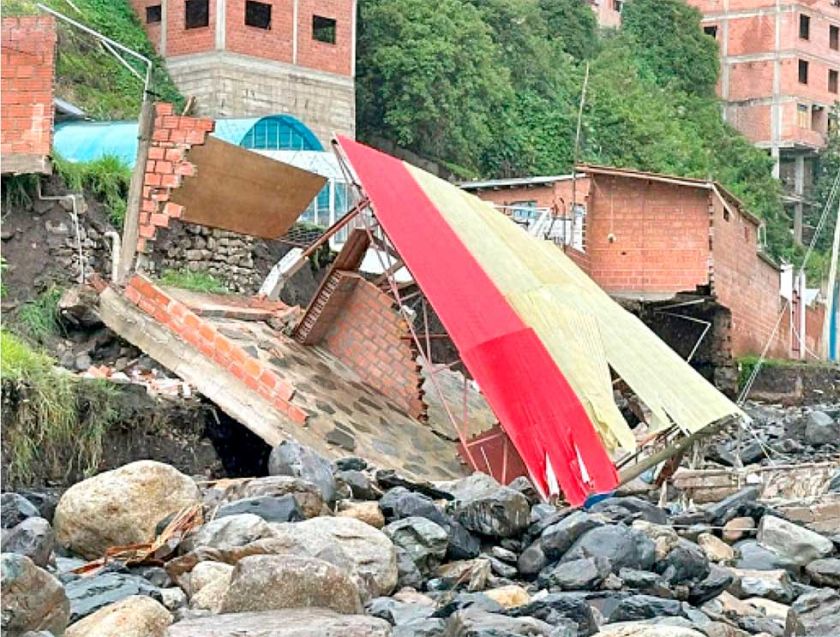 Quime clama ayuda: Riada  se llevó viviendas y árboles