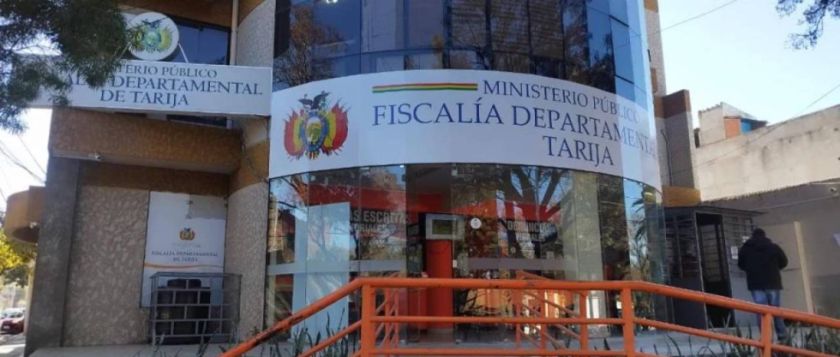 Reportan que Policía secuestró celulares tras allanamientos vinculados a Idelsa Pozo y Cindy Saraí