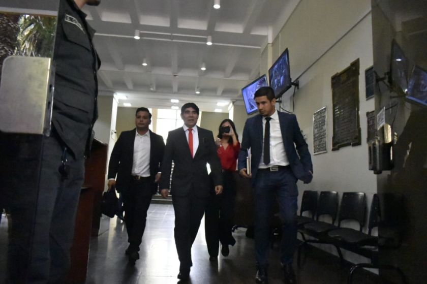 Evo Morales padece una bronconeumonía, según certificado que presentaron sus abogados