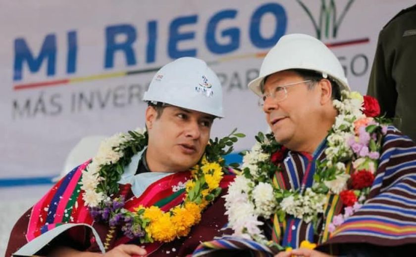 Arce destituye a ministro acusado de enriquecimiento ilícito
