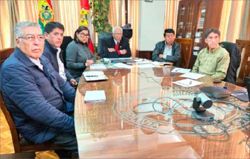 La UATF y la universidad alemana de Freiberg perfilan convenio de investigación