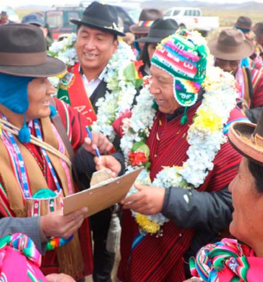 Vicepresidente entrega proyectos en Calamarca 