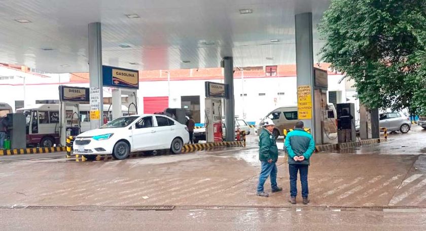 Confirman que autos con placas clonadas compran carburantes
