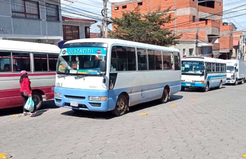 Crean nuevas líneas de trasporte de micros para atender a las zonas alejadas