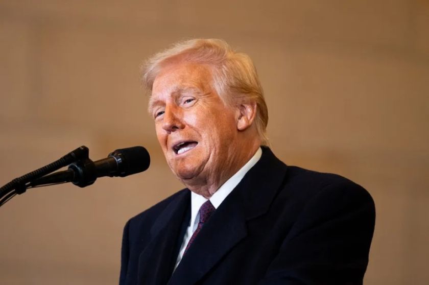 Trump amenaza con aranceles del 100 % para disuadir a los BRICS de reemplazar al dólar