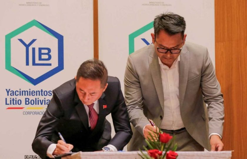 Litio: YLB defiende los contratos y advierte que no aprobarlos retrasaría la producción 