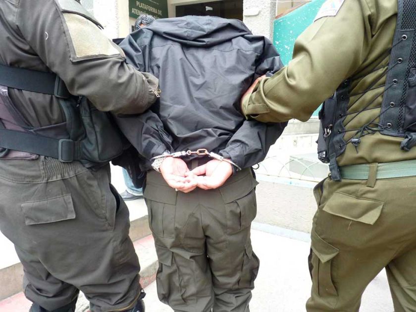 Policía fue encarcelado por abusar sexualmente a tres menores de edad