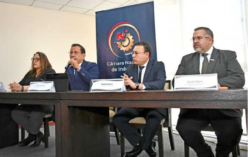 Gobierno llama a dialogar para evitar el paro del 10