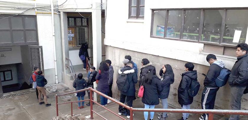 Becas ayudantía y para auxiliar de docencia son las más buscadas