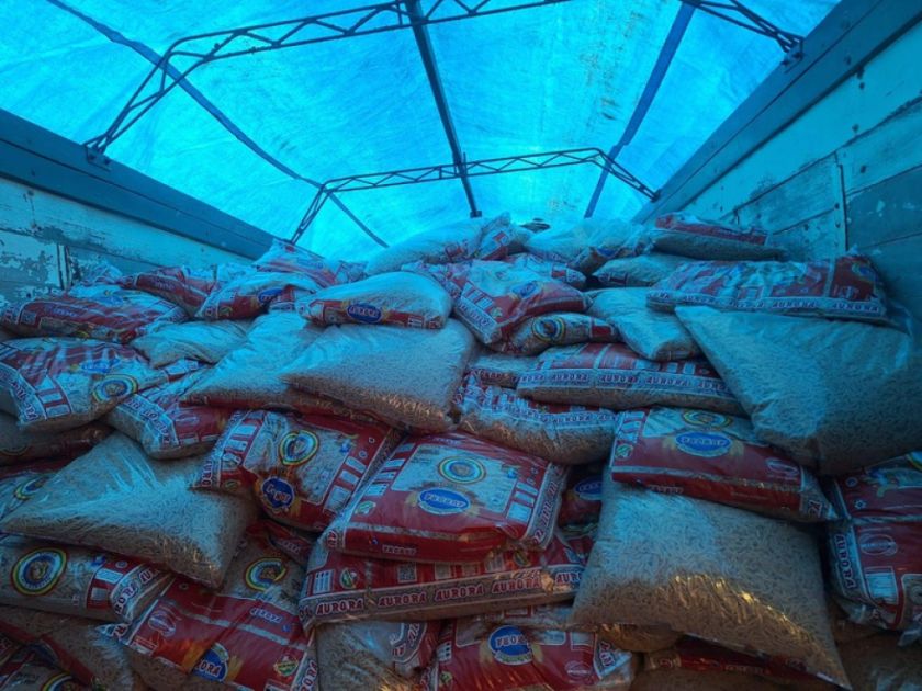 La Paz: Desplazan militares y maquinaria para ayudar a los afectados por inundaciones en Tipuani