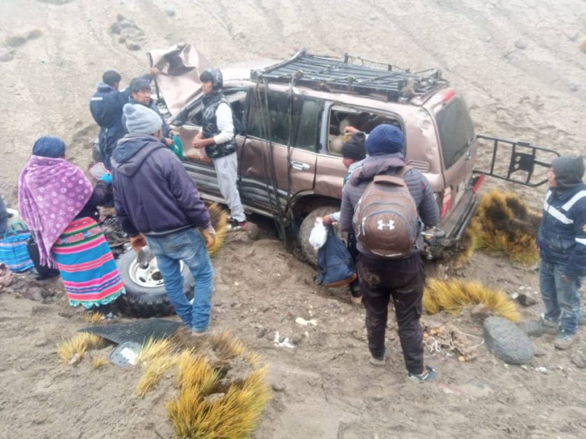 Accidente en  San Pablo de Lípez dejó un fallecido, iba con turistas