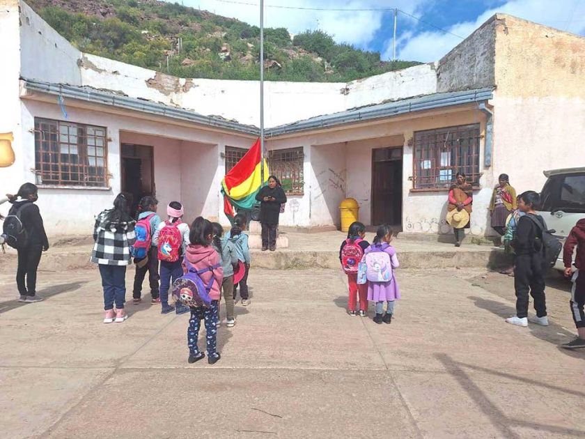 La migración causó fluctuaciones en la inscripción escolar de 2025