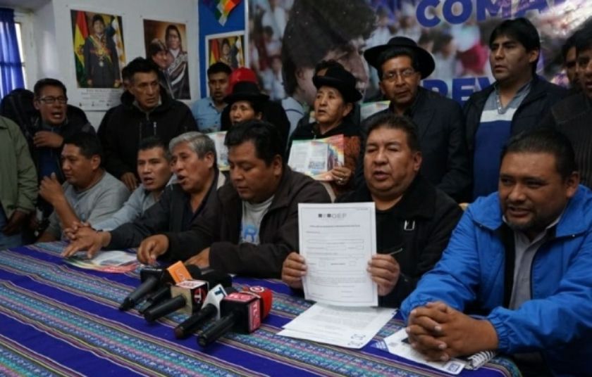 Evismo anuncia renuncia masiva de militantes al MAS