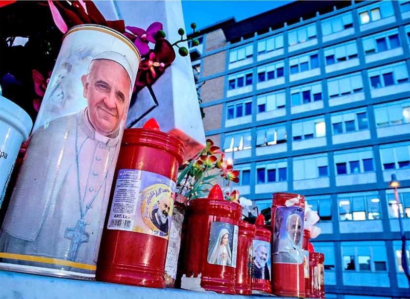 Salud del Papa se agrava, tuvo una crisis respiratoria