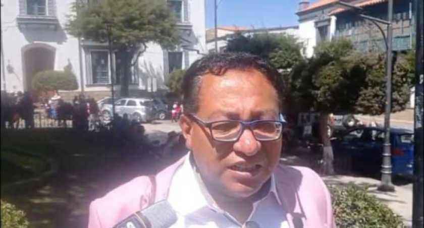 Asambleísta denuncia intento judicial de frenar fiscalización