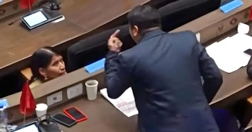 Registran enfrentamiento entre legisladores ‘arcistas’ y ‘evistas’
