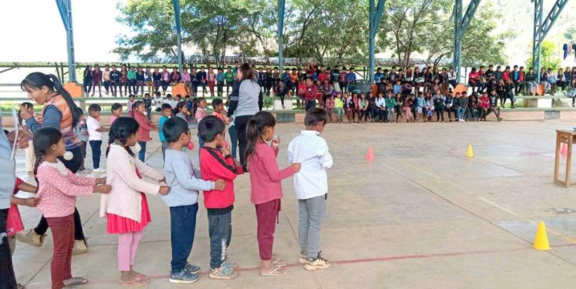 Lluvias persisten en las regiones sin interrumpir actividad escolar