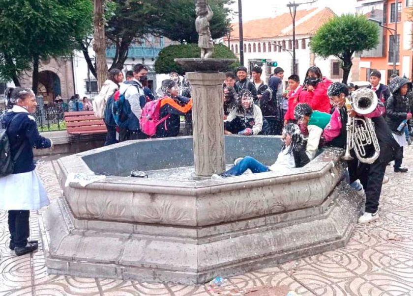 Aapos recomienda no jugar con agua durante las fiestas de Carnaval
