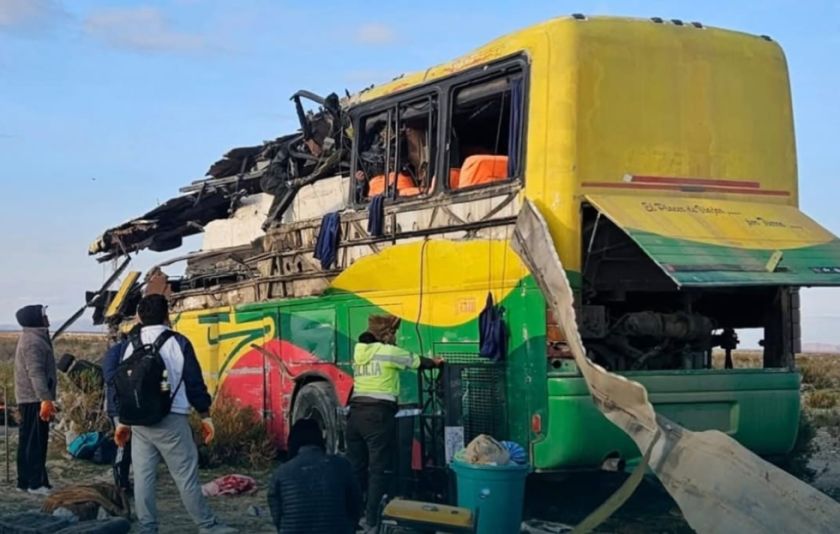 ATT suspende servicio a empresa de buses infractora tras accidente en Uyuni