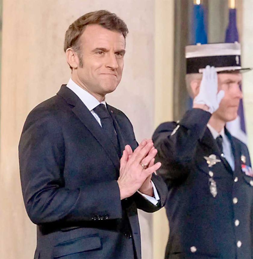 Macron insta a Europa  a reforzar su defensa