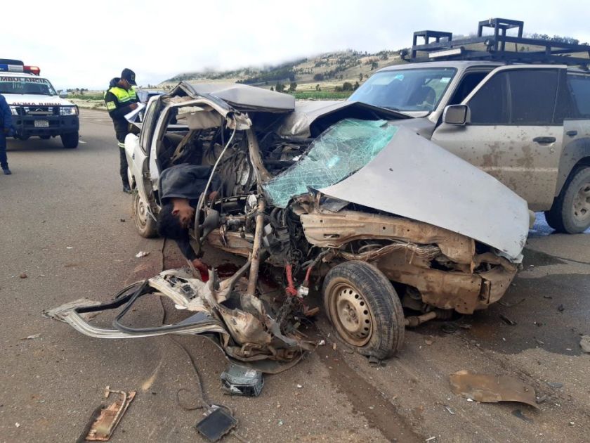 Reportan accidente de tránsito en la carretera Sucre-Yamparáez, hay un fallecido