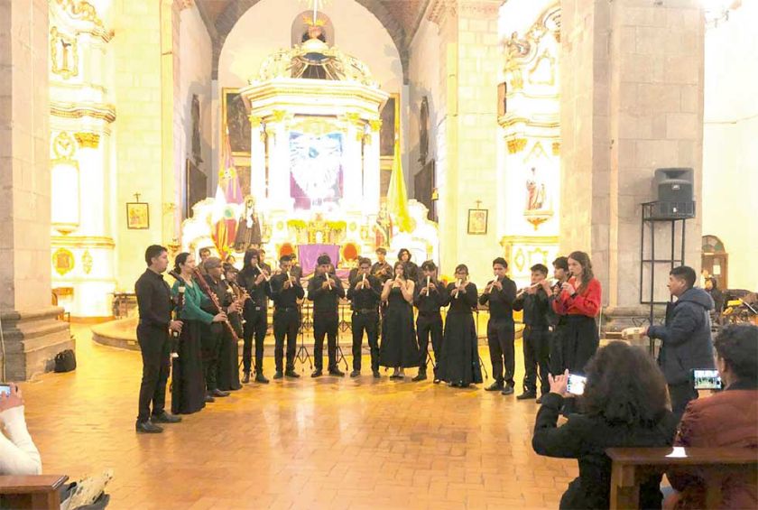 Dúo Laterna Magica, Mvsicvm Unayay y alumnos de Artes deleitaron con acordes