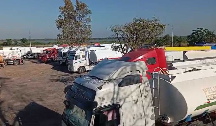 Cisterneros dan plazo al Gobierno para atenderlos o irán al paro