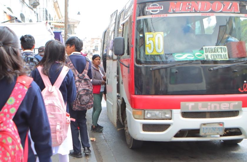 En Sucre disponen tolerancia de 30 minutos para estudiantes por lluvias y falta de transporte